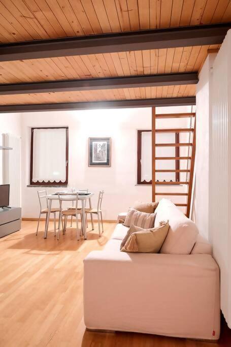 Johnny Suites Bergamo Alta Εξωτερικό φωτογραφία