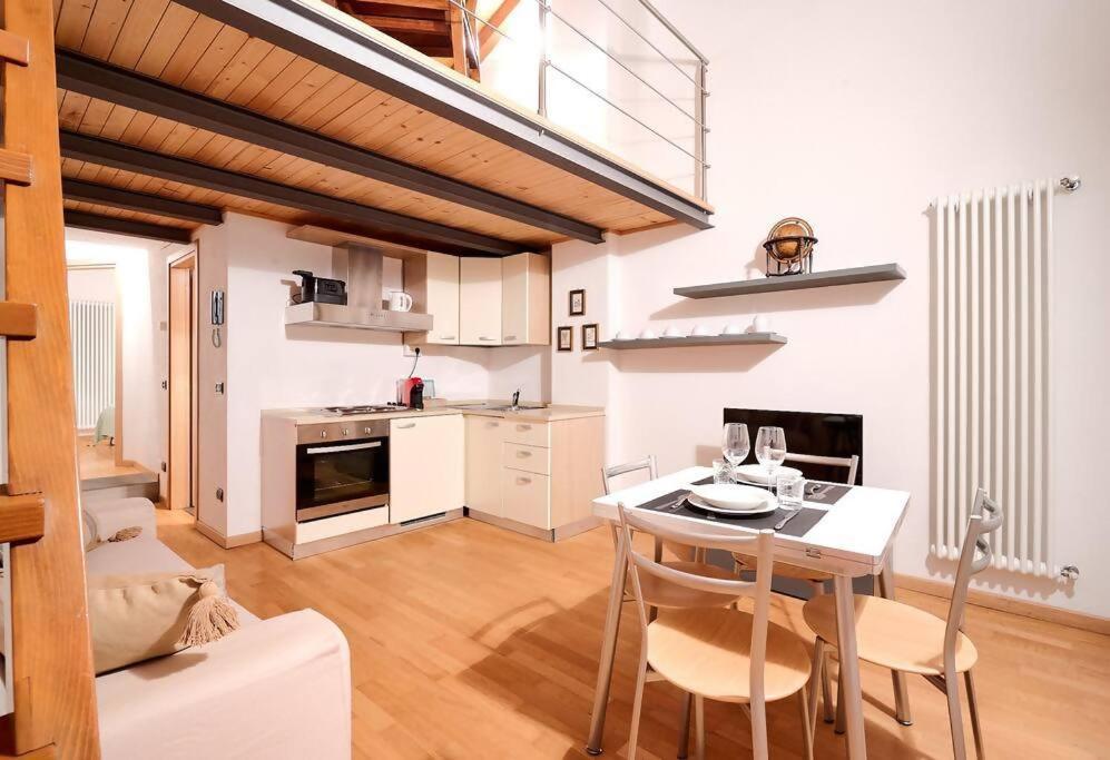 Johnny Suites Bergamo Alta Εξωτερικό φωτογραφία