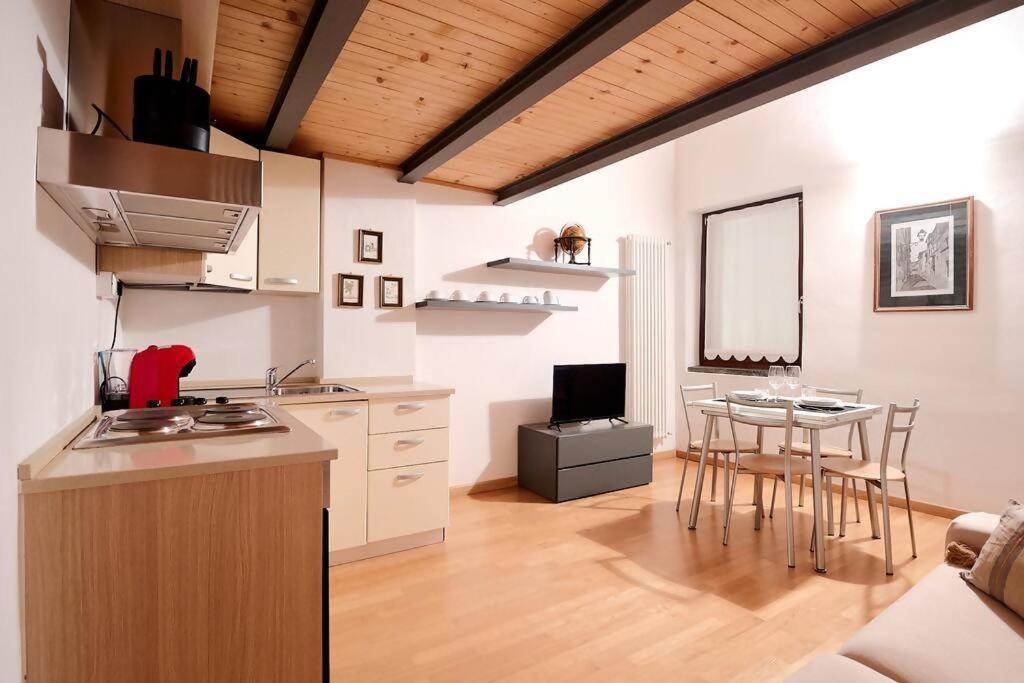Johnny Suites Bergamo Alta Εξωτερικό φωτογραφία