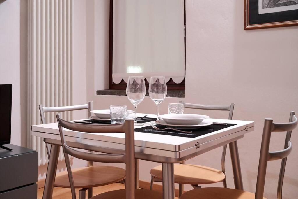 Johnny Suites Bergamo Alta Εξωτερικό φωτογραφία