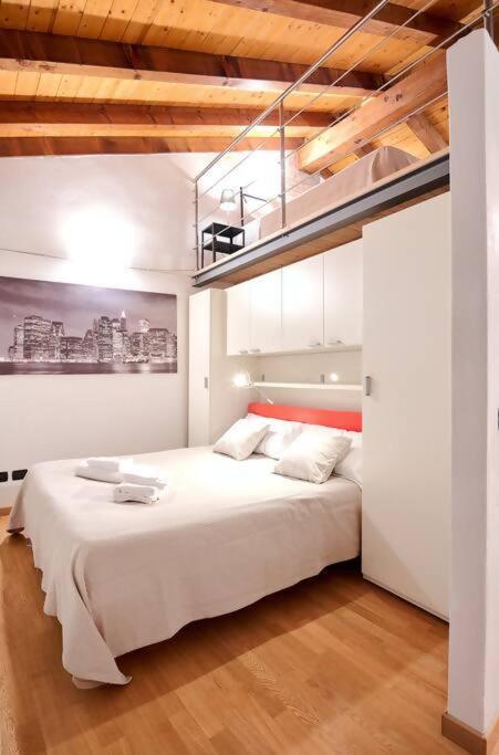 Johnny Suites Bergamo Alta Δωμάτιο φωτογραφία