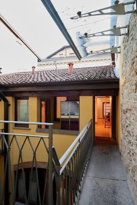 Johnny Suites Bergamo Alta Δωμάτιο φωτογραφία