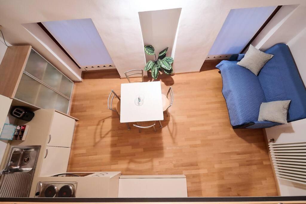 Johnny Suites Bergamo Alta Δωμάτιο φωτογραφία
