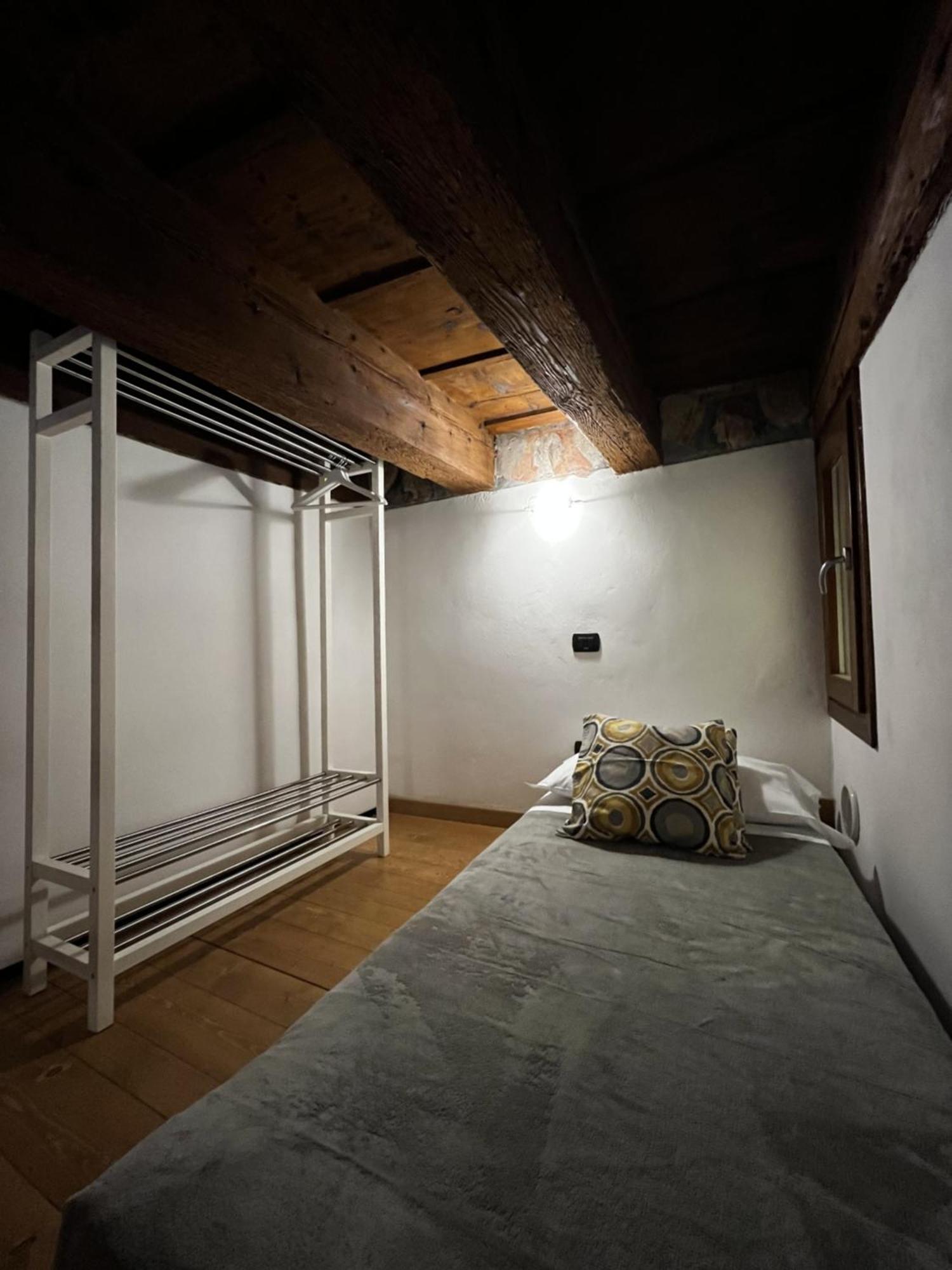 Johnny Suites Bergamo Alta Εξωτερικό φωτογραφία